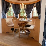 Mueller Nr 1 Und 2 * Kirchberg in Tirol